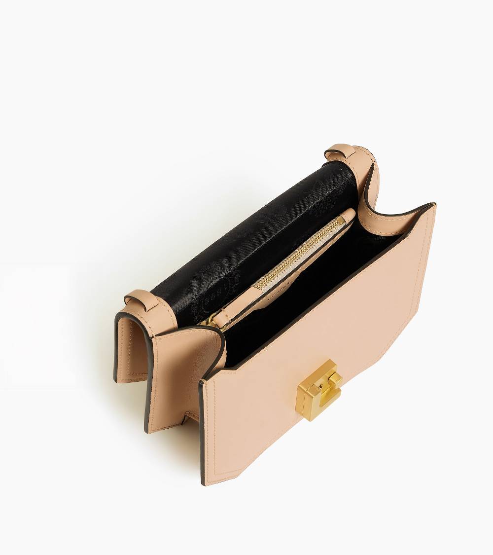 Letanneur SCHLIESSEN SIE SICH UNS HIER AN