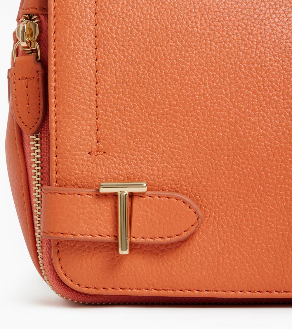 Letanneur SCHLIESSEN SIE SICH UNS HIER AN