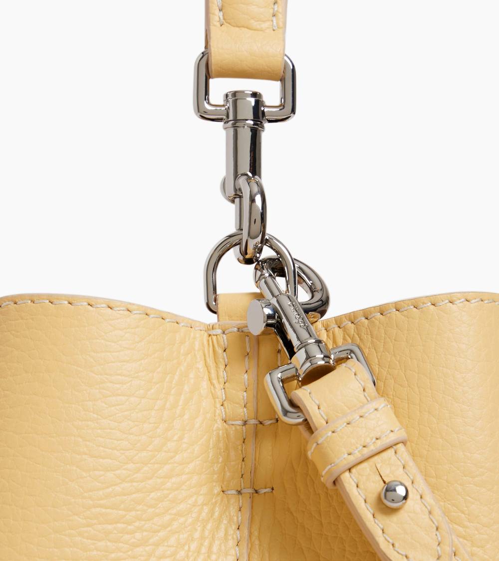 Letanneur SCHLIESSEN SIE SICH UNS HIER AN