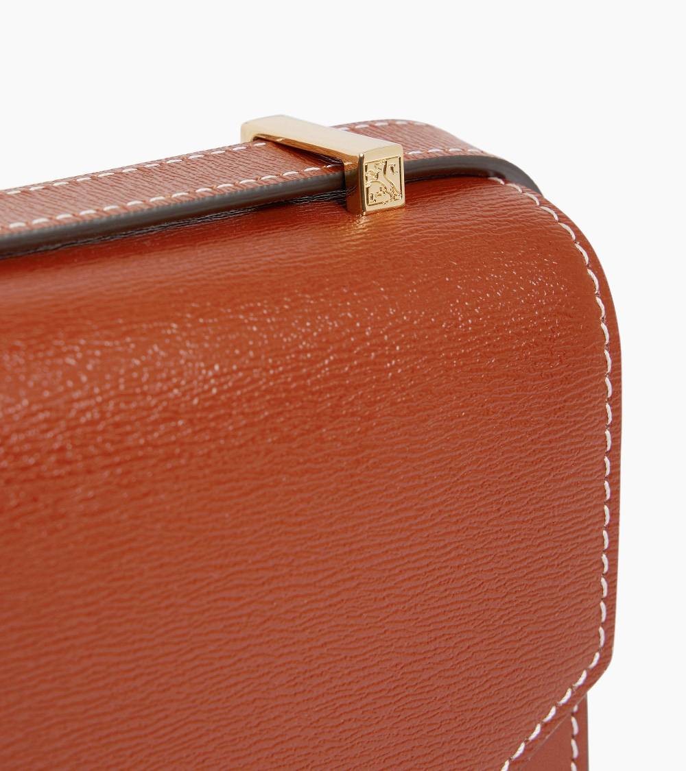 Letanneur SCHLIESSEN SIE SICH UNS HIER AN