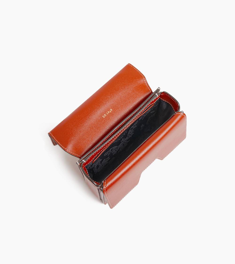 Letanneur SCHLIESSEN SIE SICH UNS HIER AN