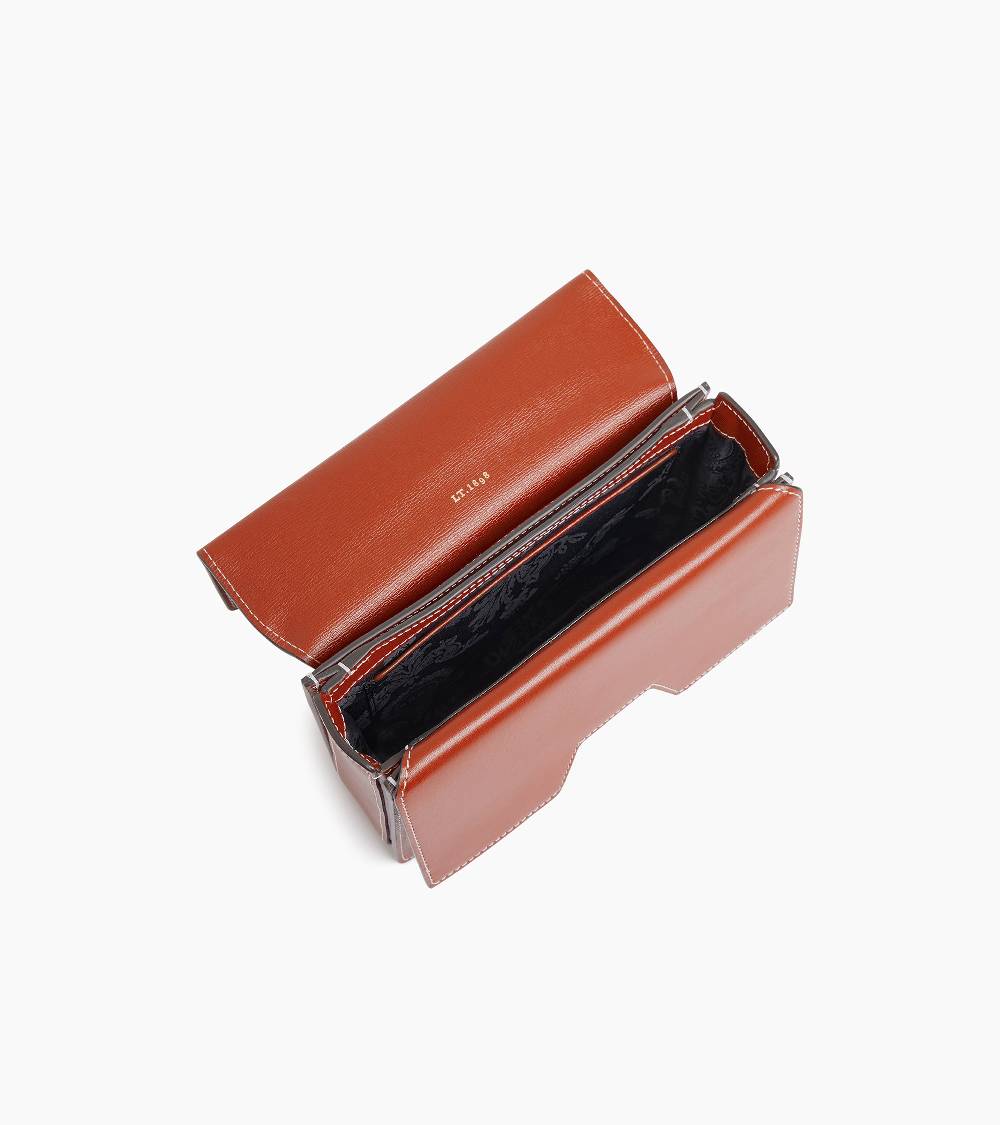 Letanneur SCHLIESSEN SIE SICH UNS HIER AN