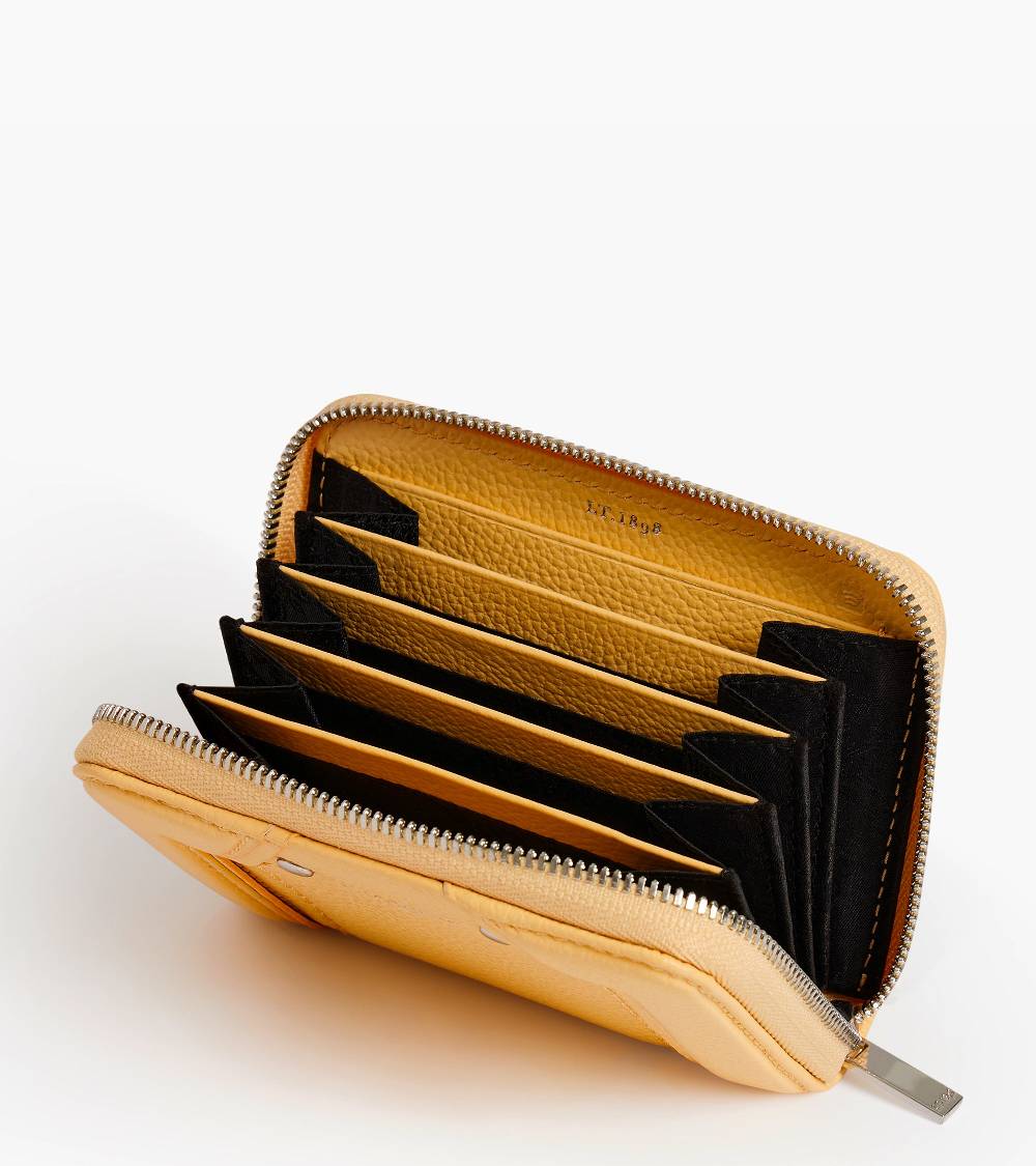 Letanneur SCHLIESSEN SIE SICH UNS HIER AN