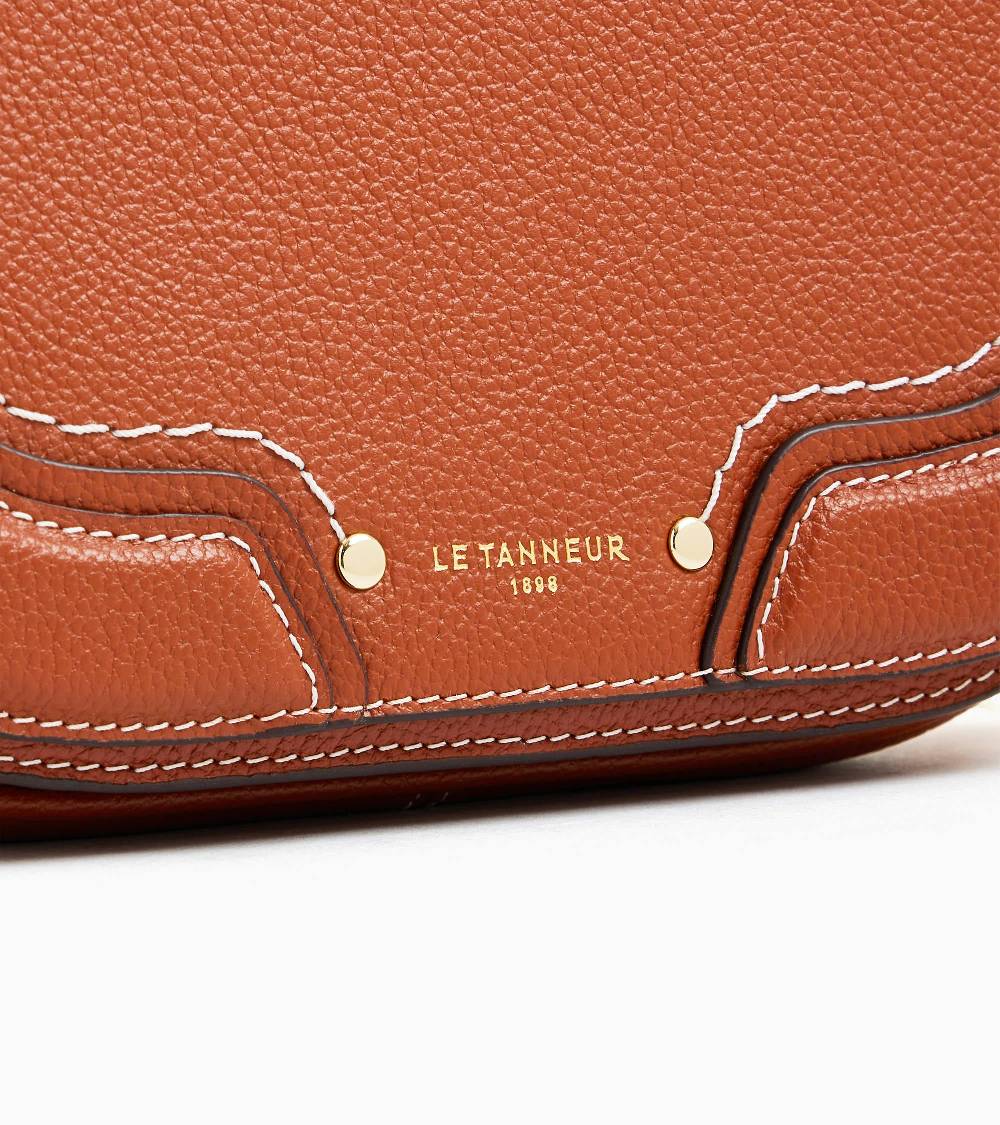 Letanneur SCHLIESSEN SIE SICH UNS HIER AN