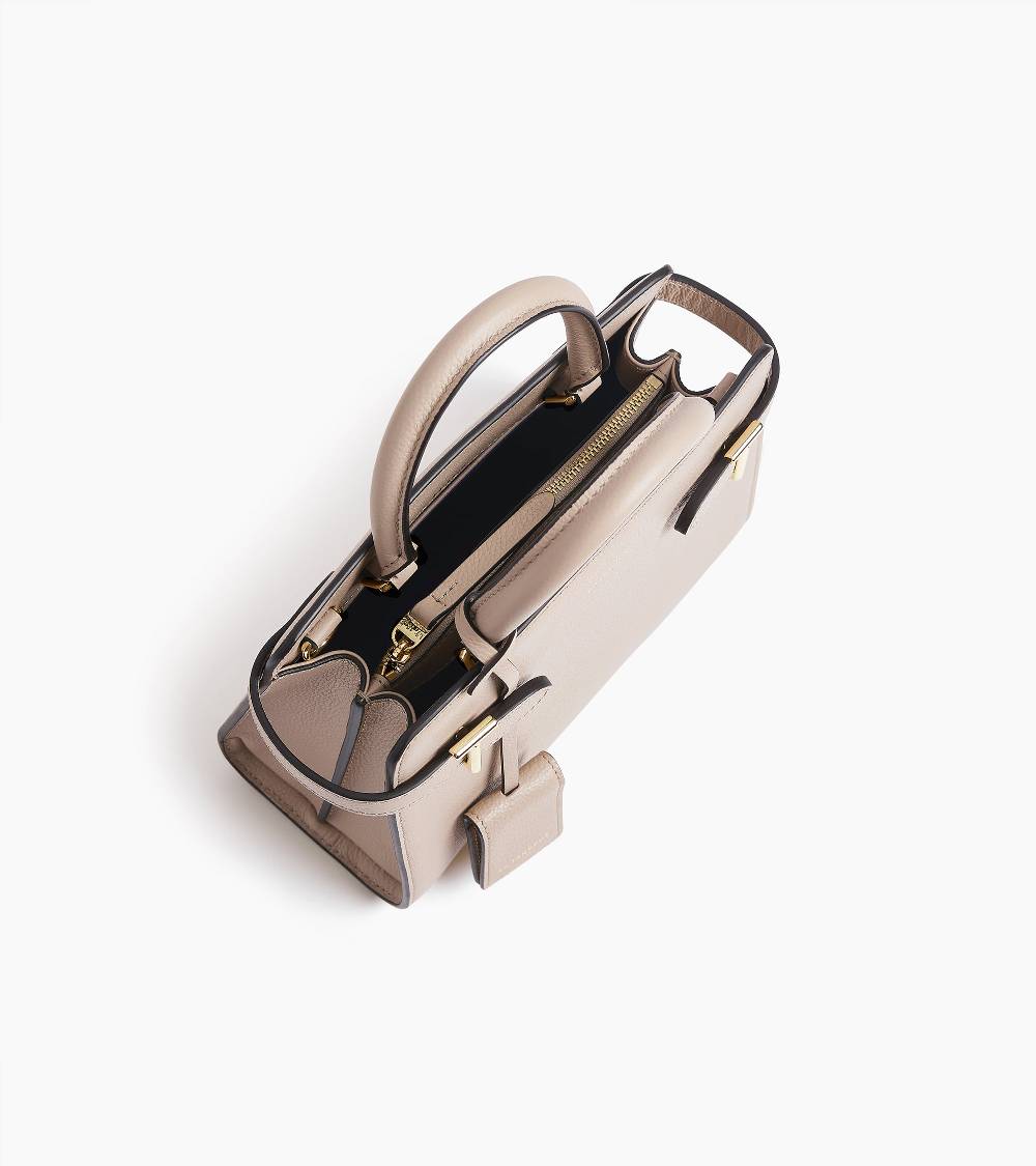 Letanneur SCHLIESSEN SIE SICH UNS HIER AN