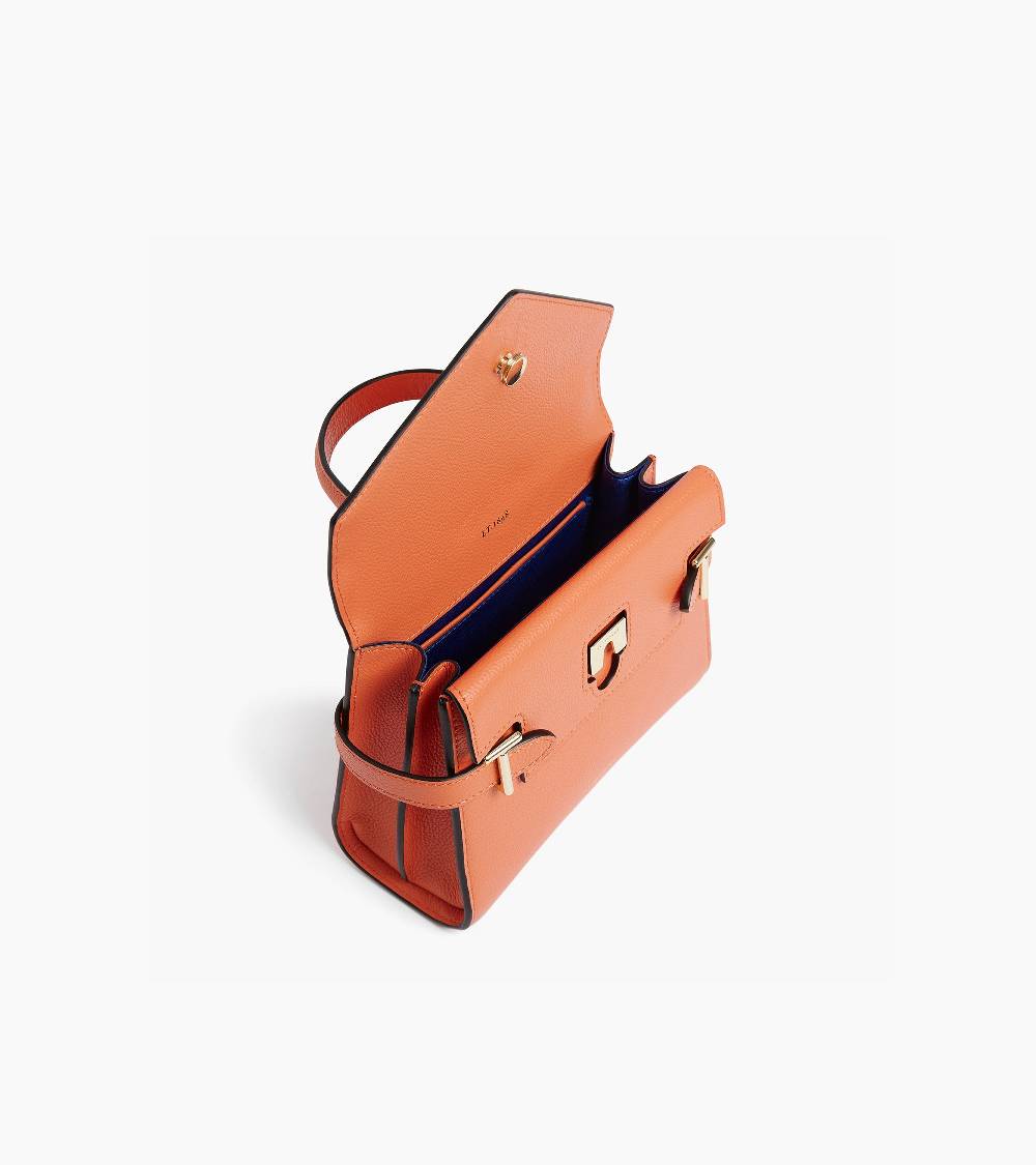 Letanneur SCHLIESSEN SIE SICH UNS HIER AN