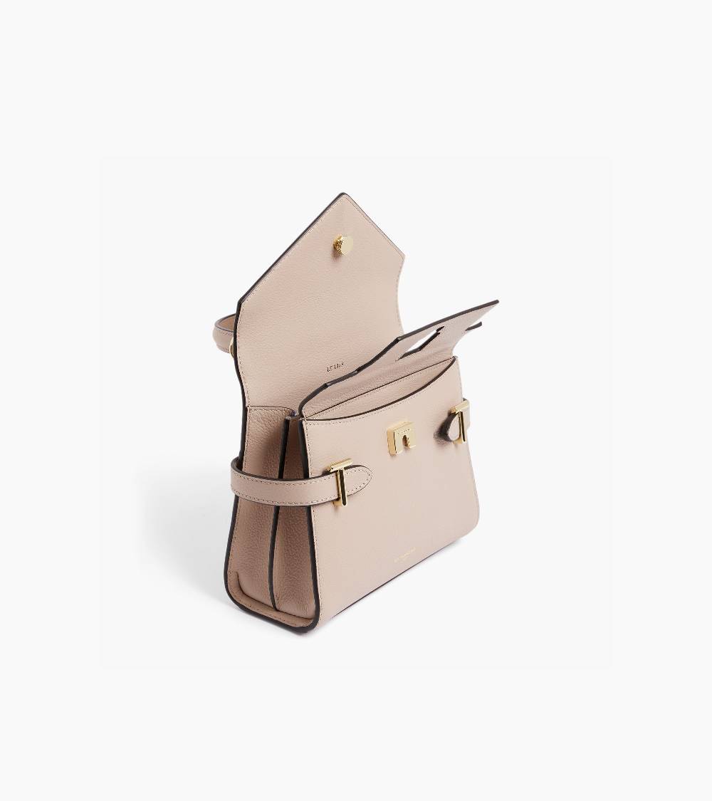 Letanneur SCHLIESSEN SIE SICH UNS HIER AN