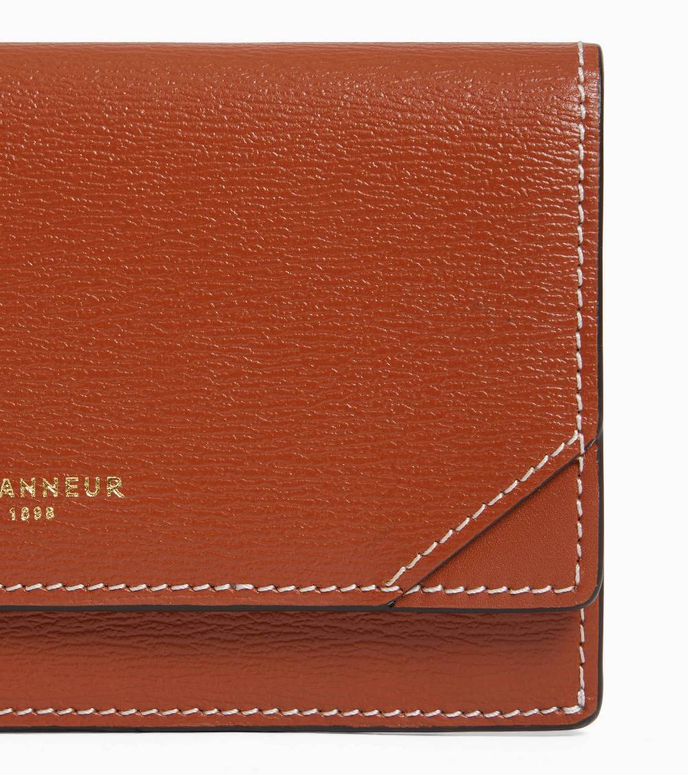 Letanneur SCHLIESSEN SIE SICH UNS HIER AN