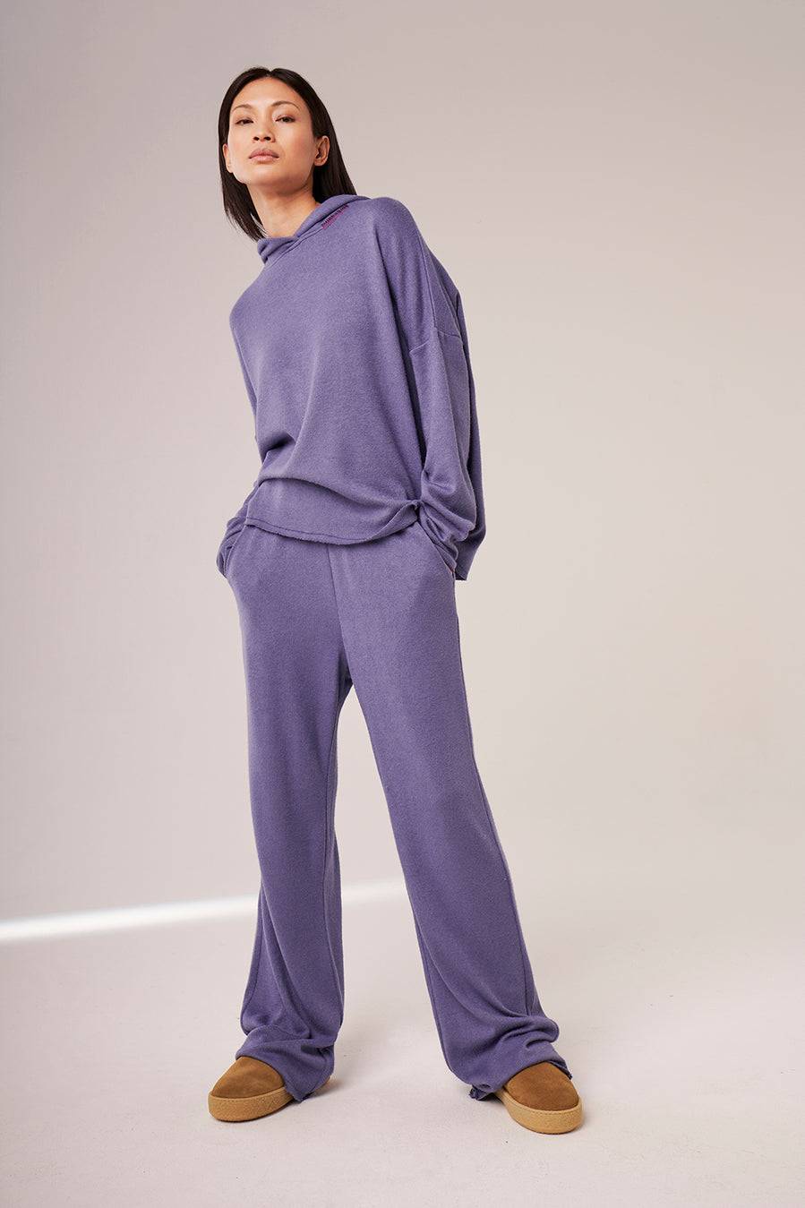 Liv Bergen Hose Knit In Purple Ash