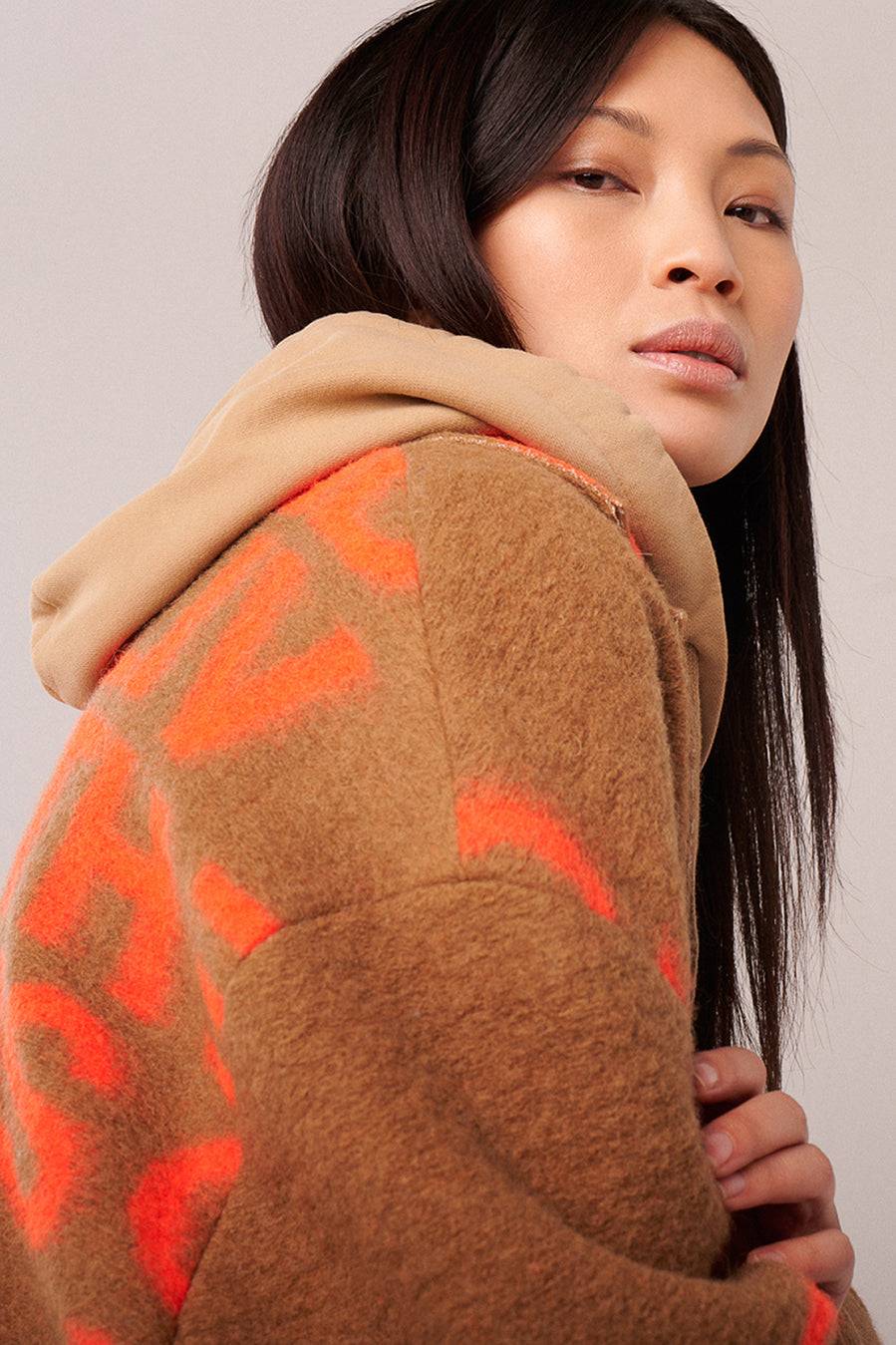 Liv Bergen Mantel Come In Camel/orange