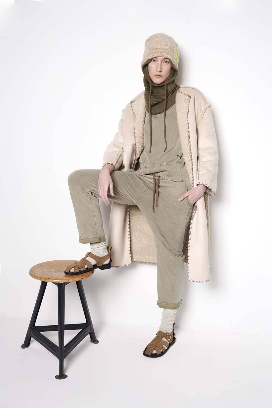 Liv Bergen Mantel Knitted In Nature