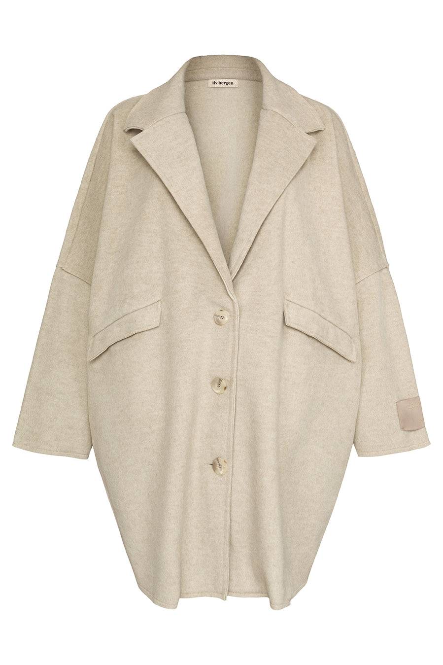 Liv Bergen Oversized Mantel In Sand
