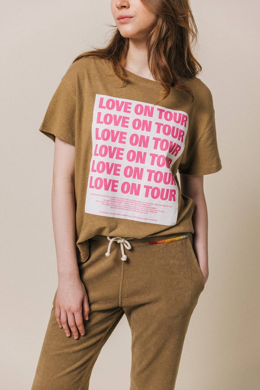 Liv Bergen T-Shirt LOVE ON TOUR In Hazelnut