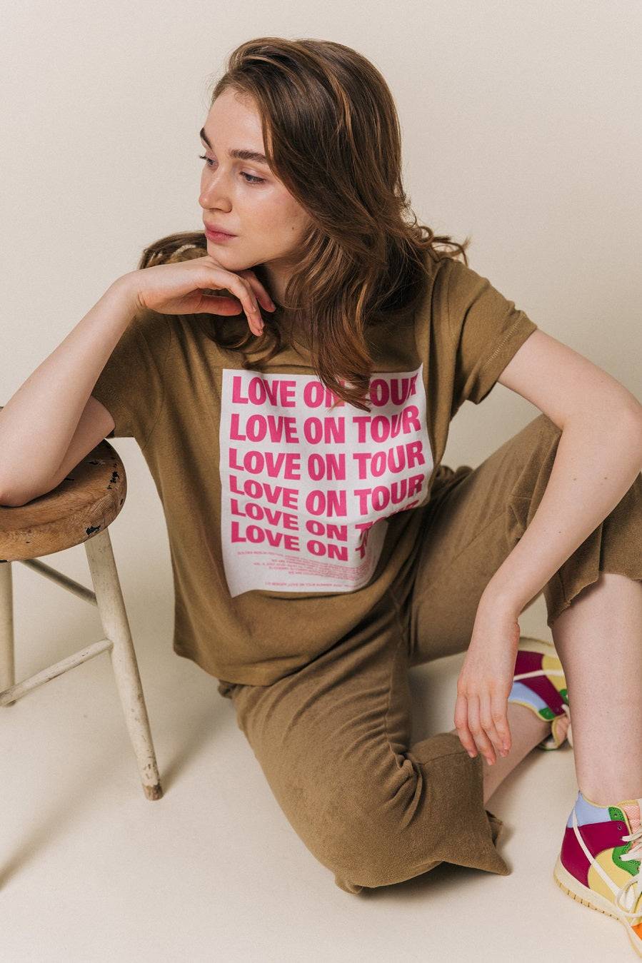Liv Bergen T-Shirt LOVE ON TOUR In Hazelnut