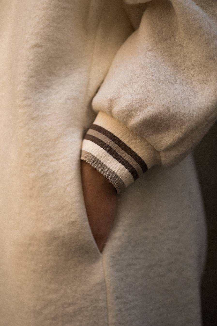 Liv Bergen Mantel "THAT DON'T IMPRESS ME MUCH" In Creme