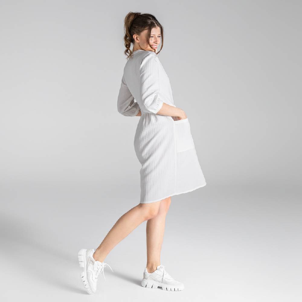 LIVING CRAFTS BLOSWEN - Seersucker Kleid - White