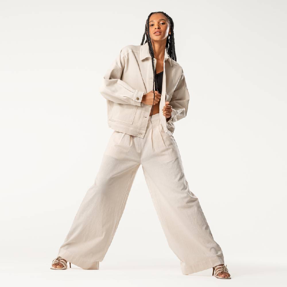 LIVING CRAFTS DUYEN - Weite Bundfaltenhose - Sand