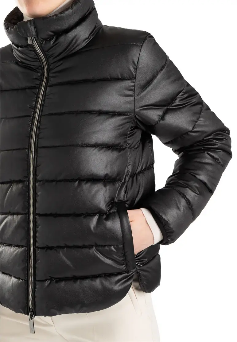 Lloyd Angie Art. F24-44001-LA