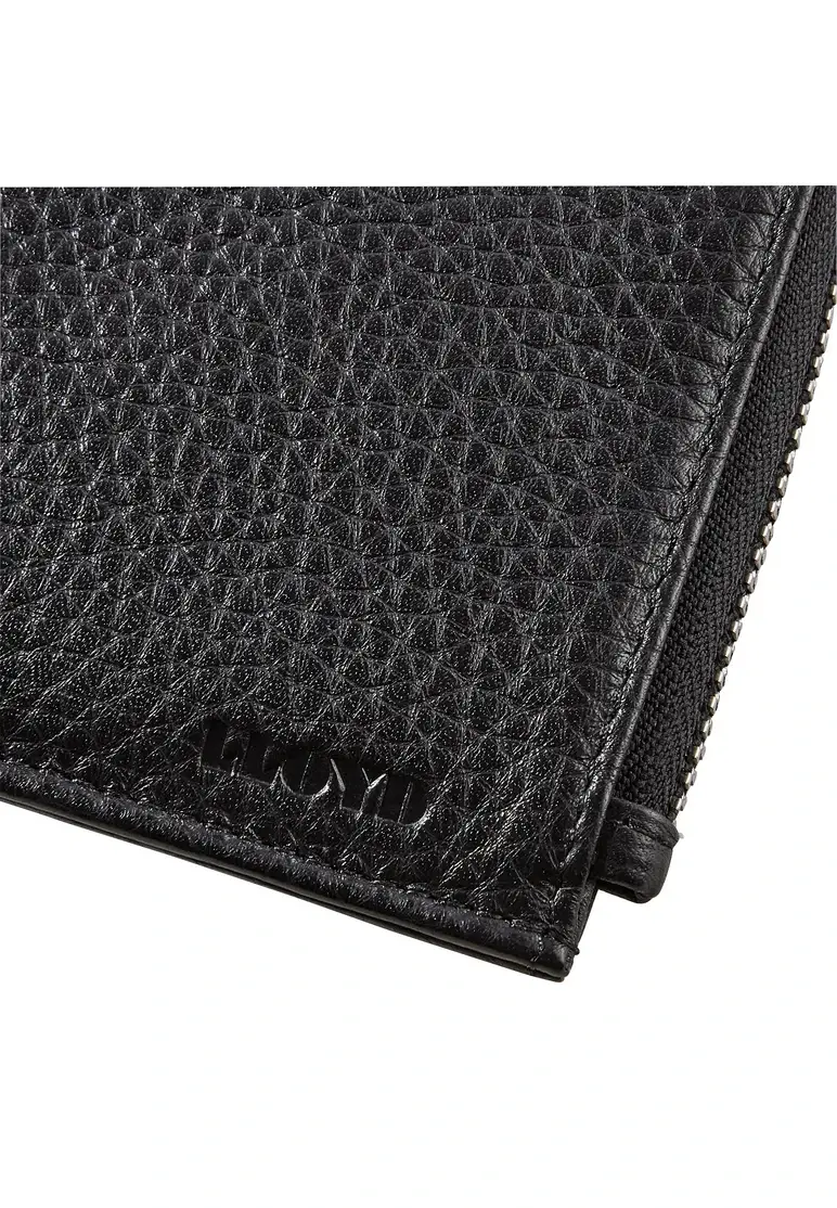 Lloyd CARDHOLDER Art. C22-23002-OA