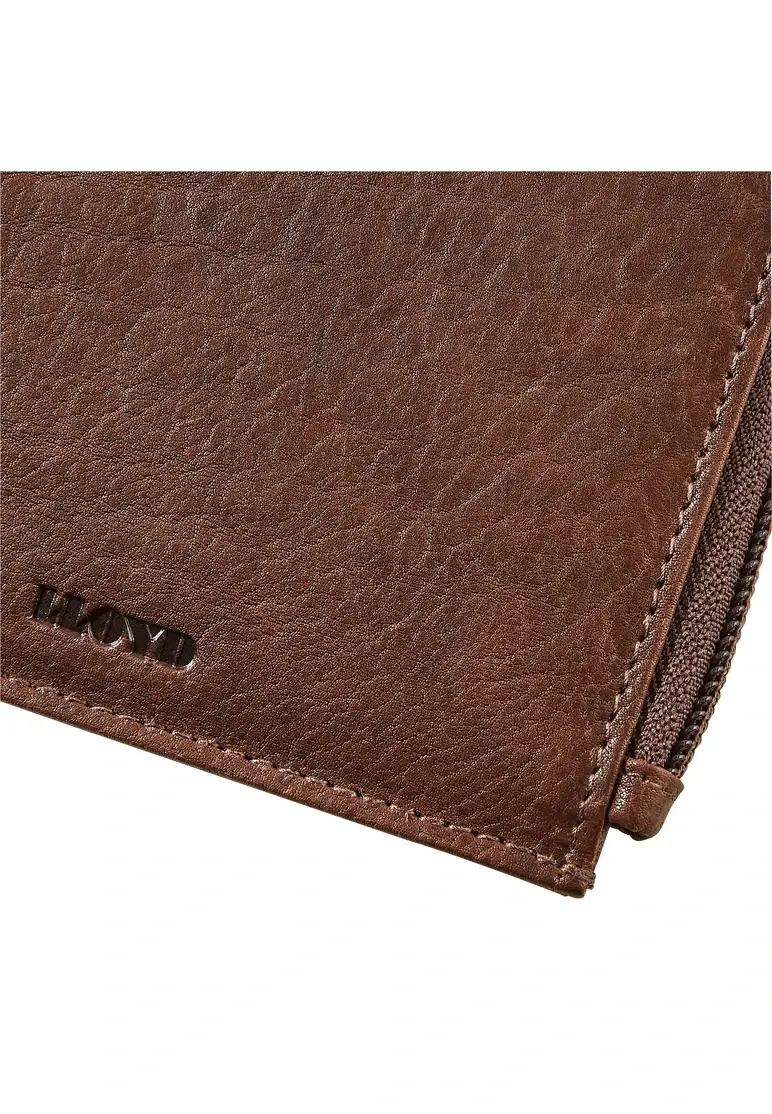Lloyd CARDHOLDER Art. C22-23003-OI