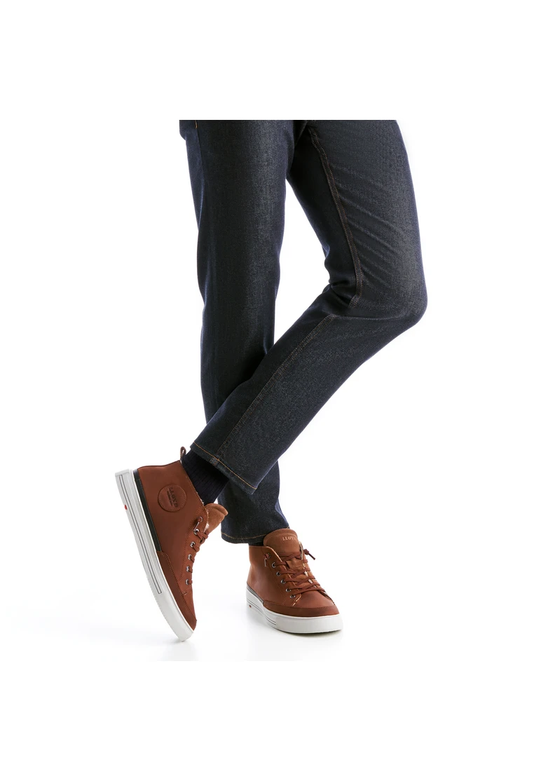 Lloyd EDWARD Art. 23-909-01