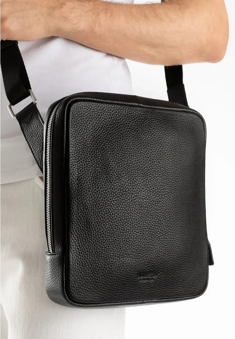 Lloyd MESSENGER BAG Art. C14-12004-OA