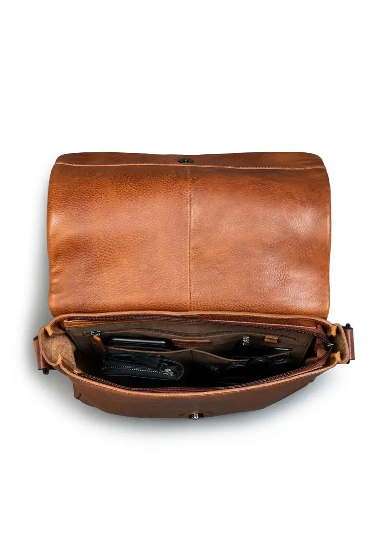 Lloyd MESSENGER BAG Art. C24-12010-OG