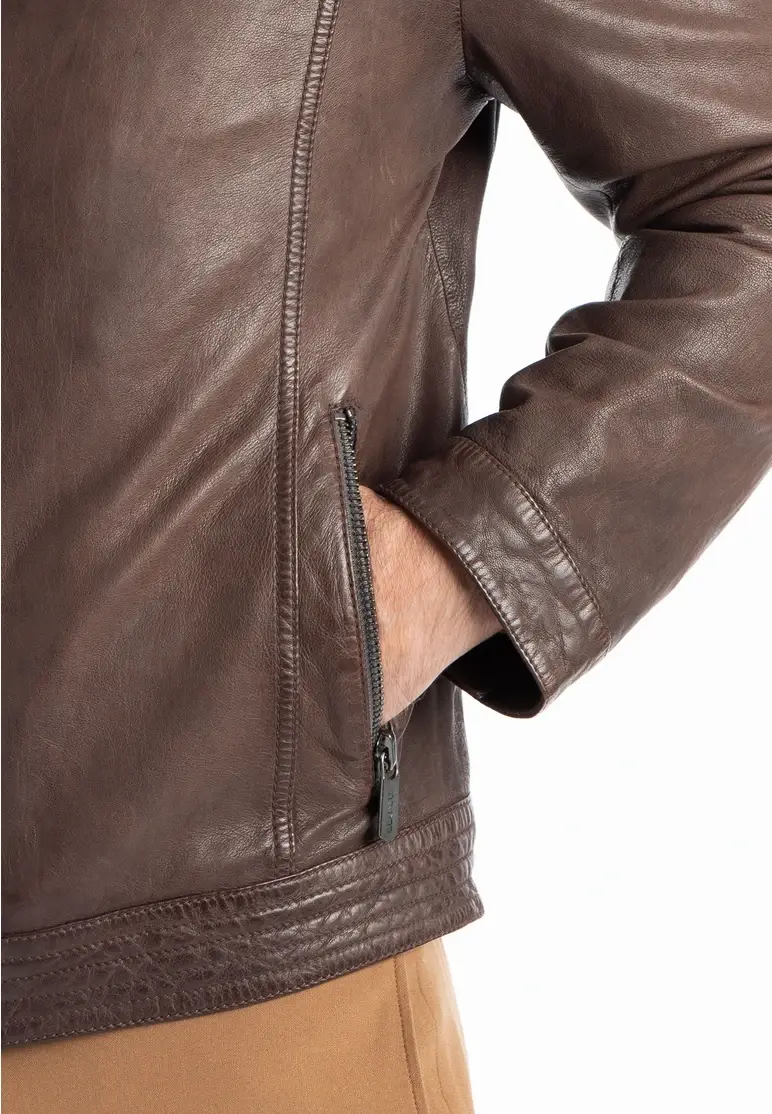 Lloyd Pierce Art. E24-41000-OI