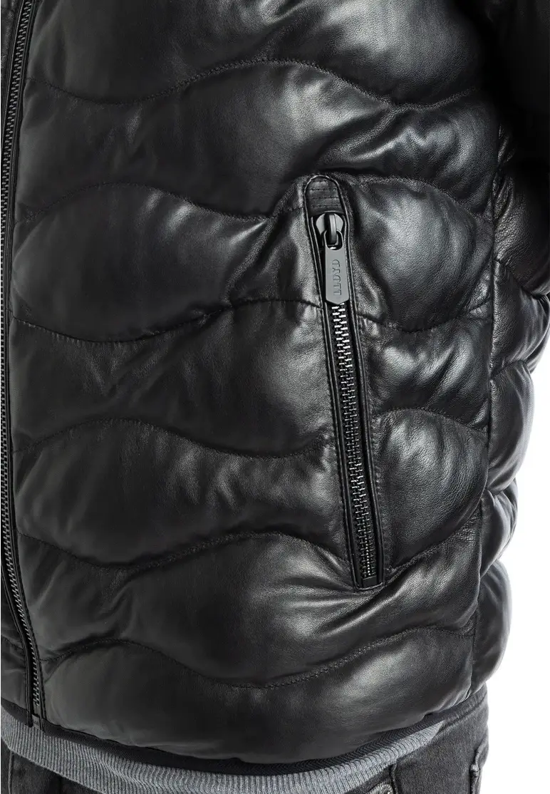 Lloyd Rodney Art. E24-44002-OA