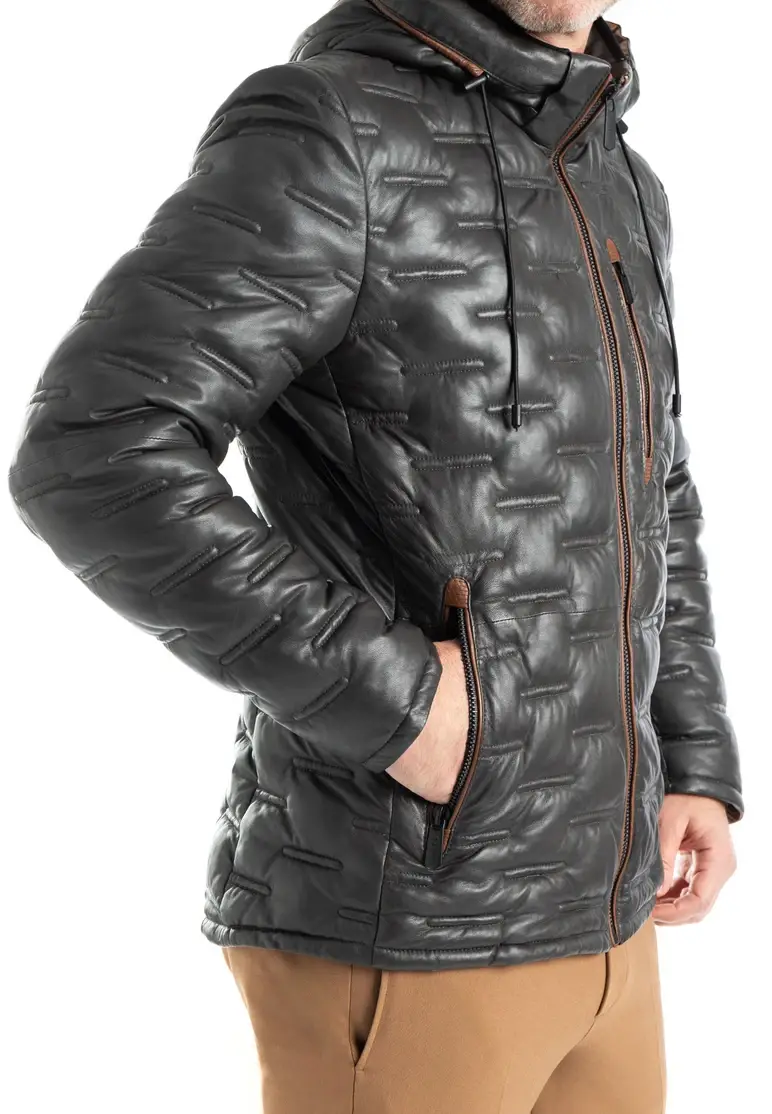 Lloyd Tanaro Art. E24-44001-OB