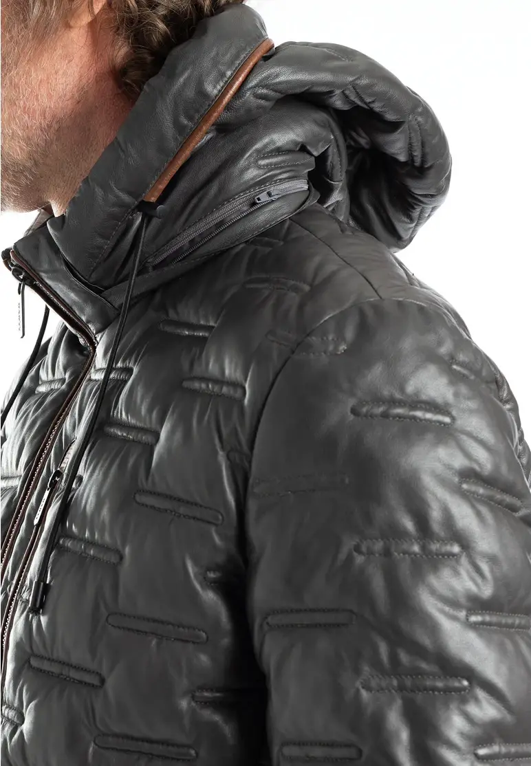 Lloyd Tanaro Art. E24-44001-OB