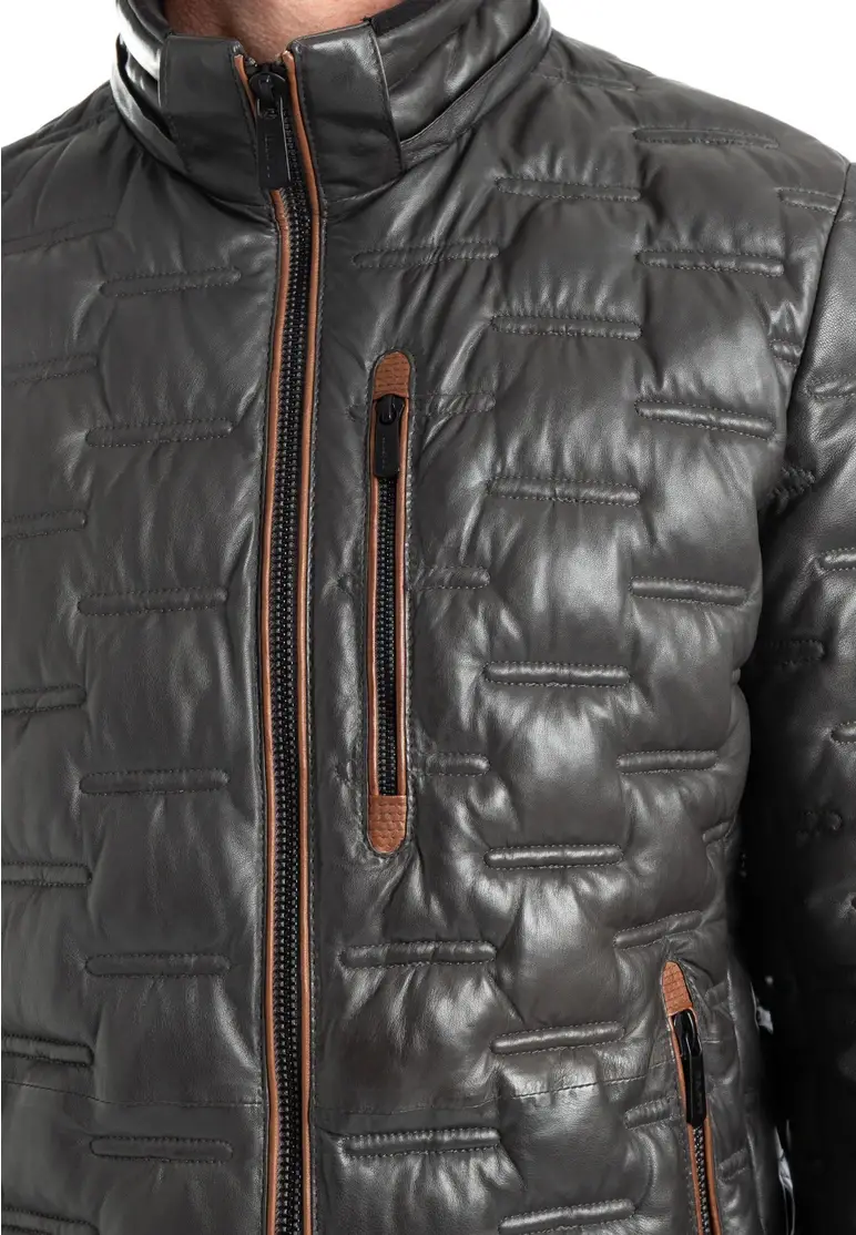 Lloyd Tanaro Art. E24-44001-OB