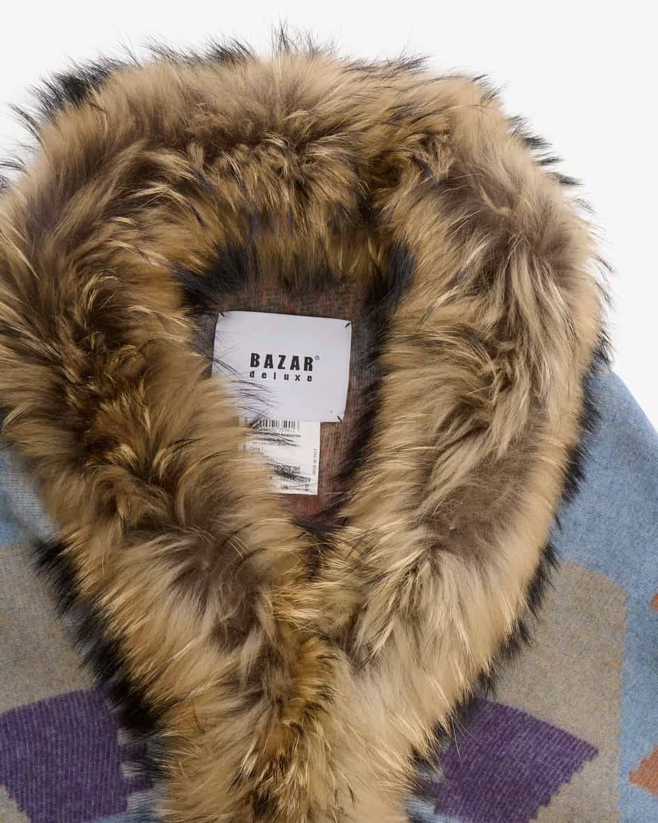 Bazar Deluxe Cape