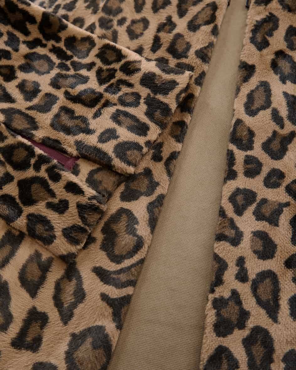 Biscuits. Luxury Essentials Blazer