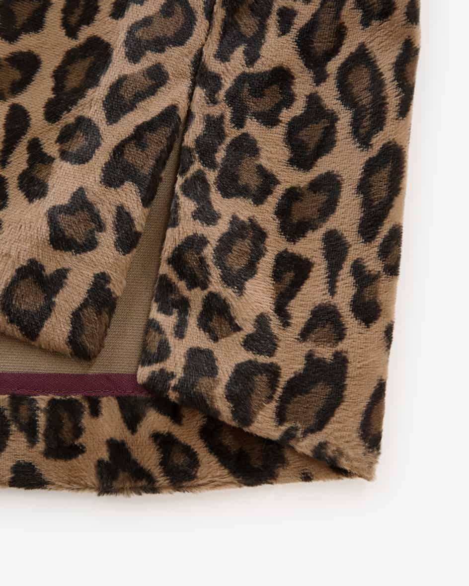 Biscuits. Luxury Essentials Blazer