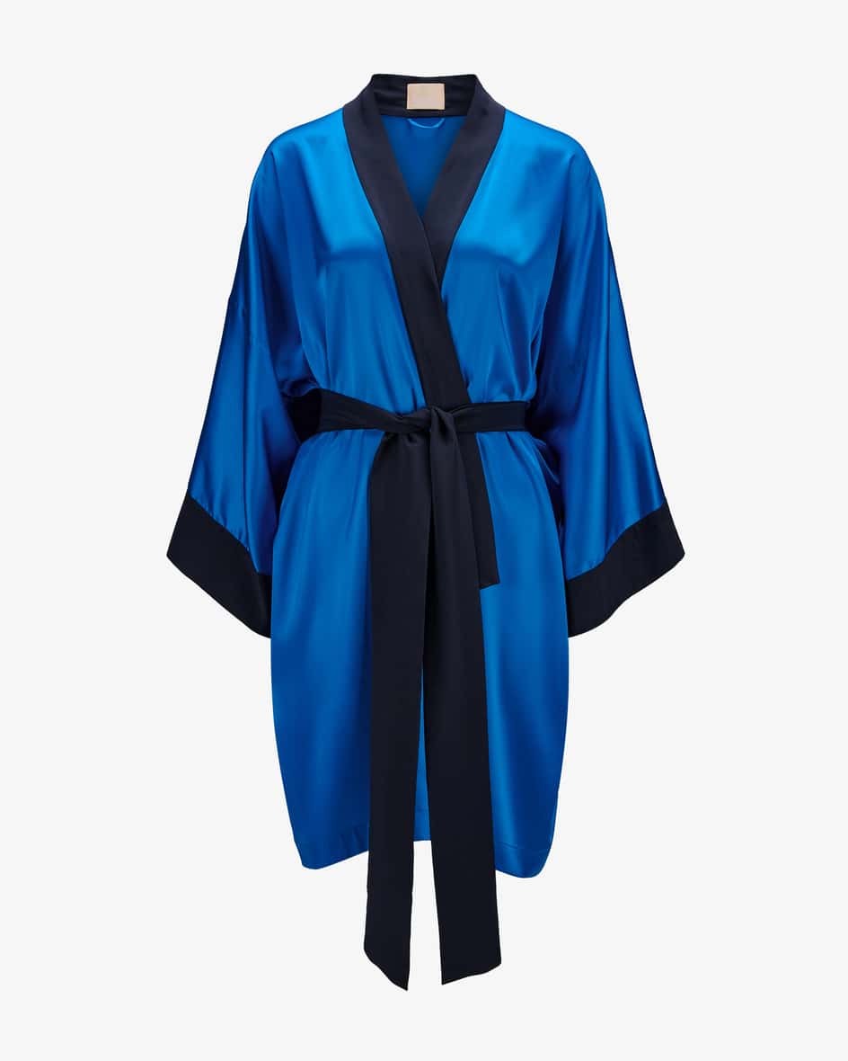 biscuits. luxury essentials Jade Seiden-Kimono