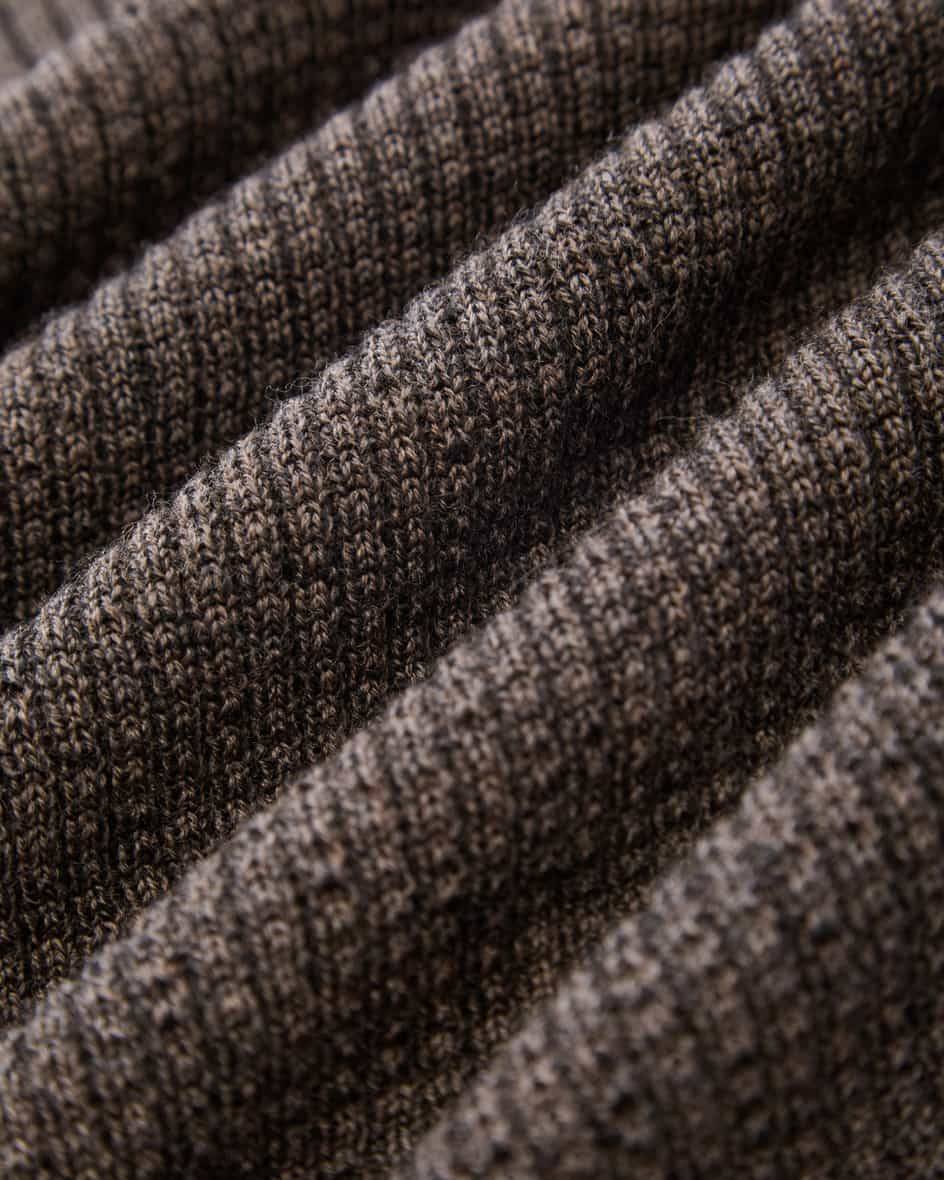 Hannes Roether Pullover