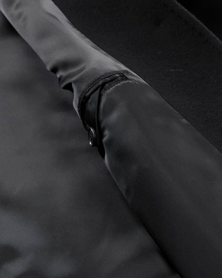 Maximilian Tamira Wollmantel