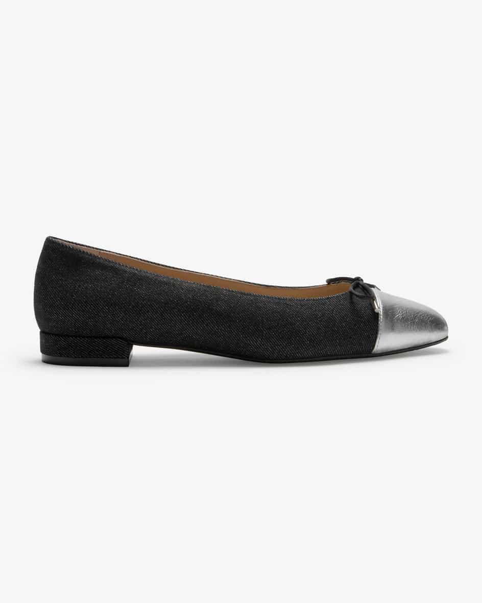 Stuart Weitzman Sleek Bow Flat Ballerinas