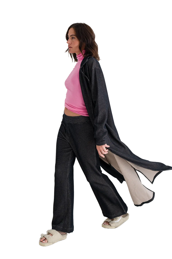 Love Joy Victory Mantel Ona