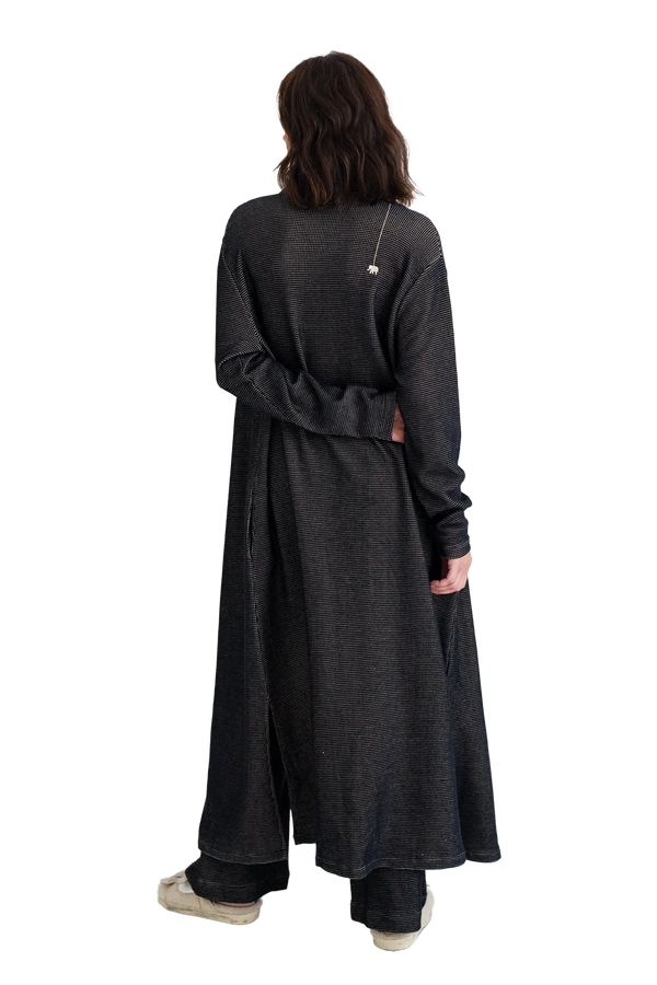 Love Joy Victory Mantel Ona