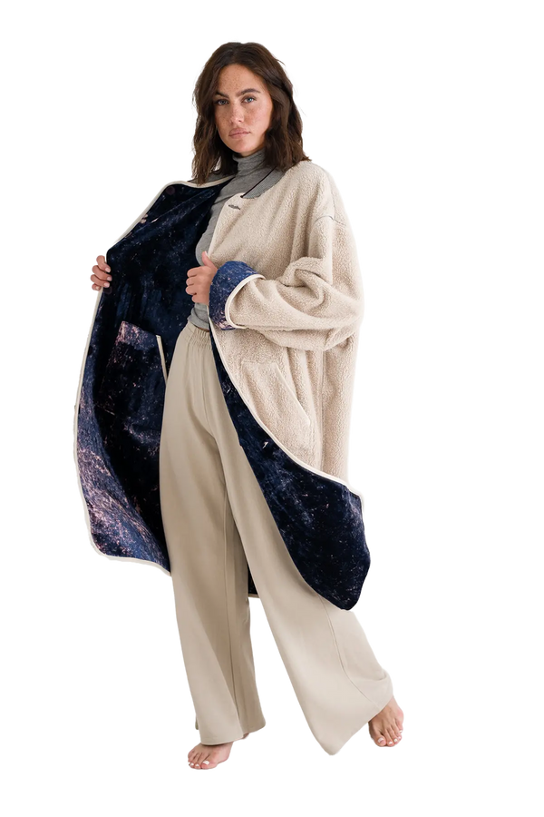 Love Joy Victory Oversize Wendemantel Elsa