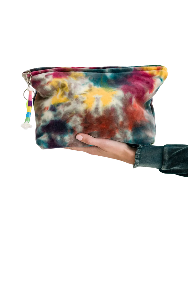 Love Joy Victory POUCH Batik Luce