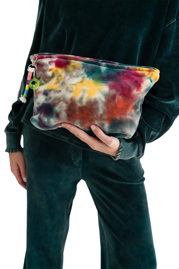 Love Joy Victory POUCH Batik Luce