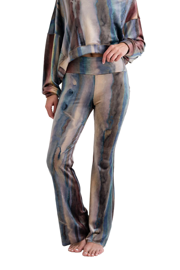 Love Joy Victory Velvet Hose Kala