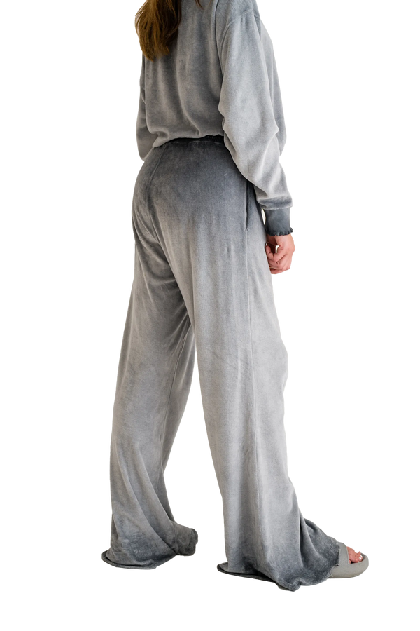 Love Joy Victory Velvet Sweathose