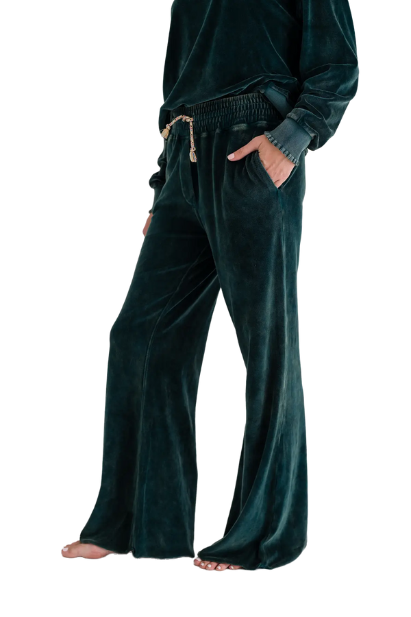 Love Joy Victory Velvet Sweathose Luna