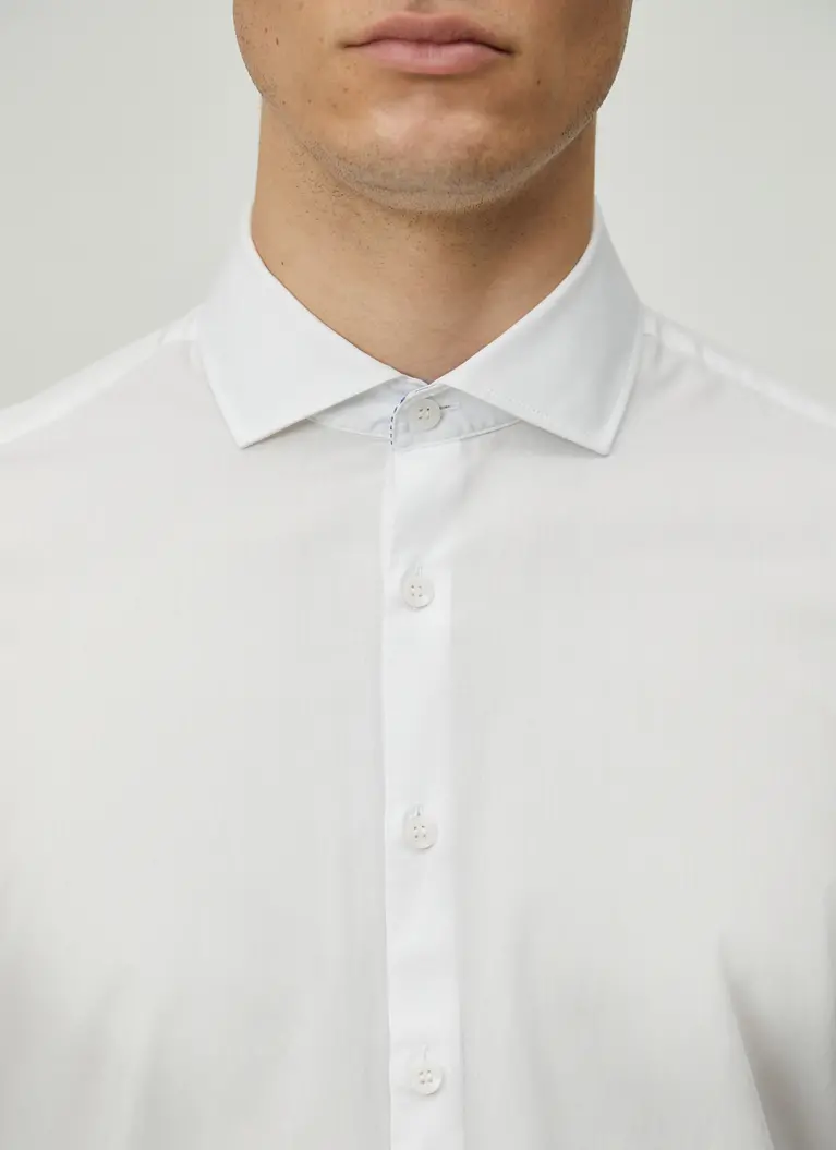 Maerz Muenchen Haifischkragen Hemd100% BaumwolleArt. Nr. 745200-501