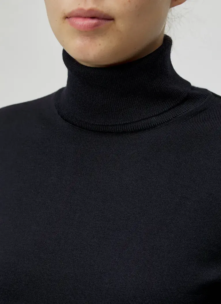 Maerz Muenchen Rollkragenpullover100% MerinowolleArt. Nr. 301600-399