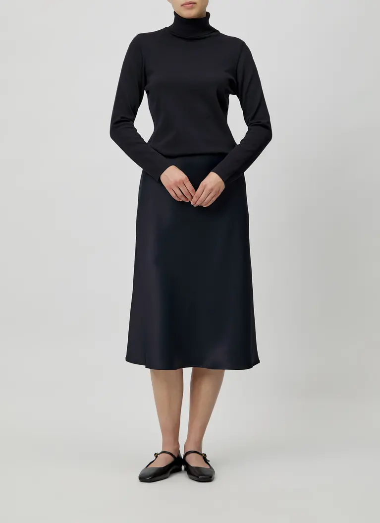 Maerz Muenchen Rollkragenpullover100% MerinowolleArt. Nr. 301600-399